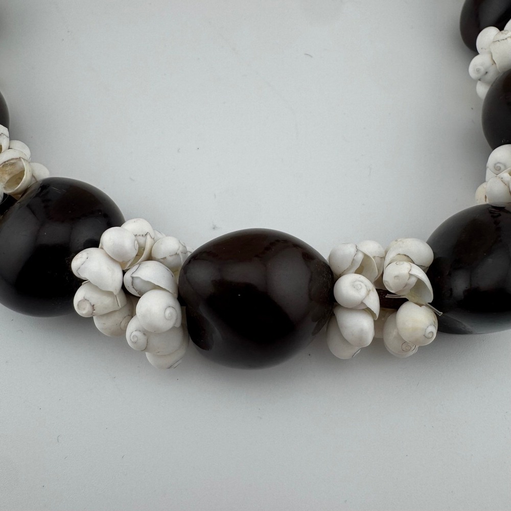 Hawaiian‎ Kukui Nut Shell Lei Necklaces lot of 2 Black White Puka Shell 2pc